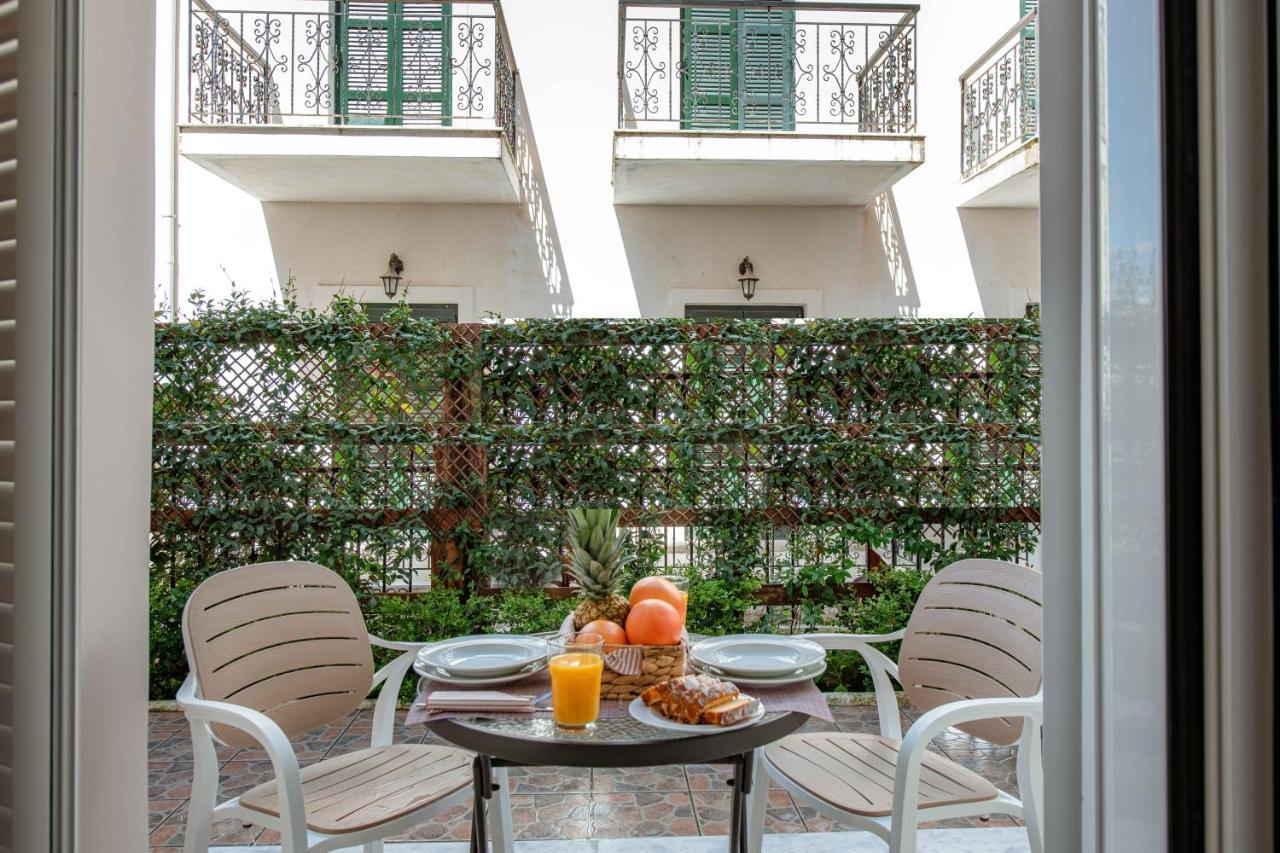 Korina Apart Hotel Kavos Ngoại thất bức ảnh